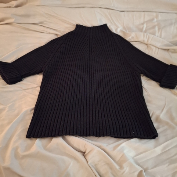 Knitting Needles Women's Black Ribbed Short Sleeve Knit Sweater - Picture 3 of 7